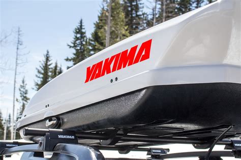 yakima roof rack cargo box